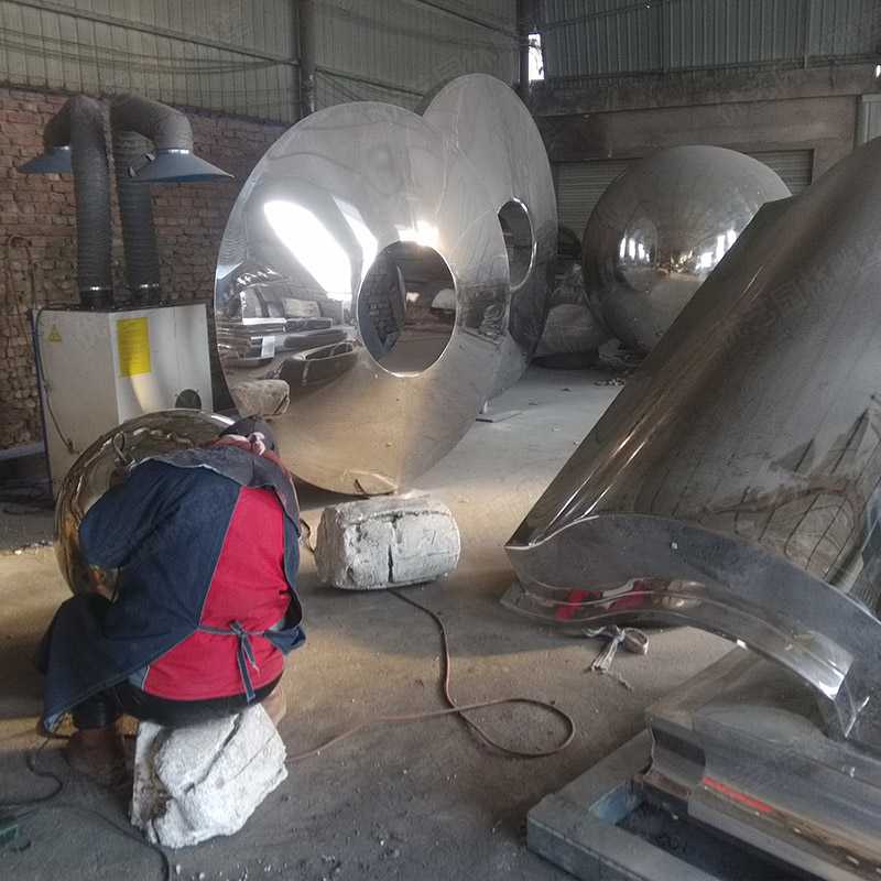 不銹鋼雕塑廠家，景觀雕塑定制