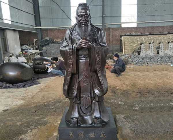 玻璃鋼雕塑制作出仿銅雕塑效果的步驟是什么呢？