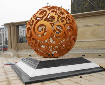 不銹鋼雕塑價格的影響因素有哪些？